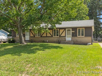 528 56th St SE, Kentwood, MI, 49548