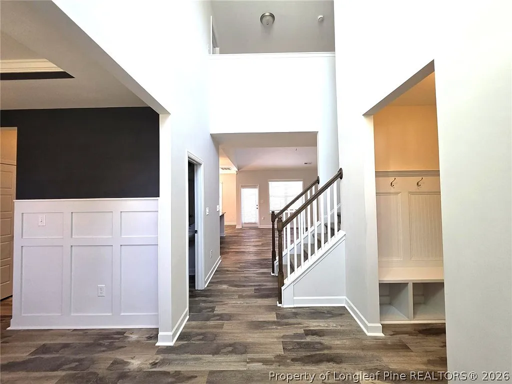 3 bed, 3.5 bath, 2403 sqft, $2,300 — Photo 4
