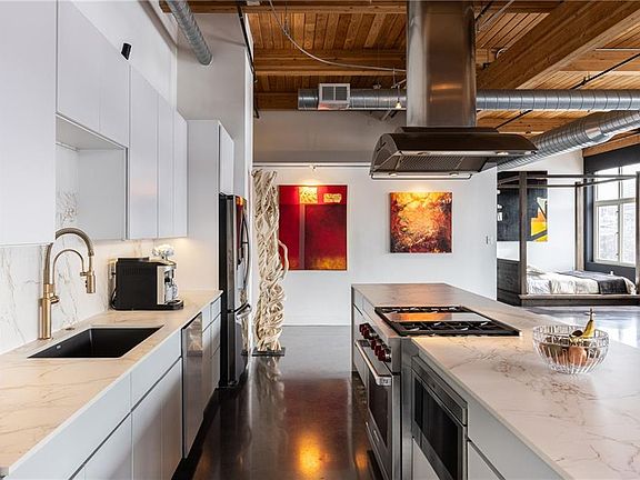 5th image of 210 W 5th St APT 207