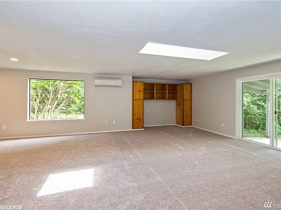 3rd image of 2511 Vantage Ave SW