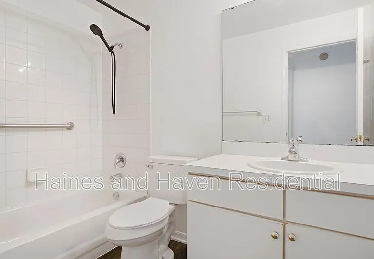 2492 Saint Augustine Blvd — Photo 21
