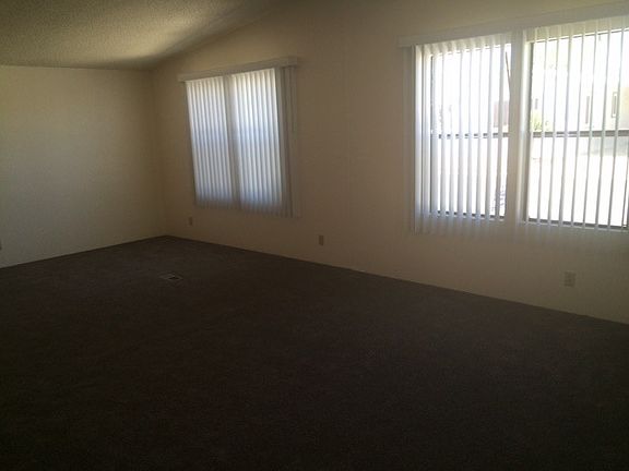 2nd image of 1250 N Kirby St Space 7