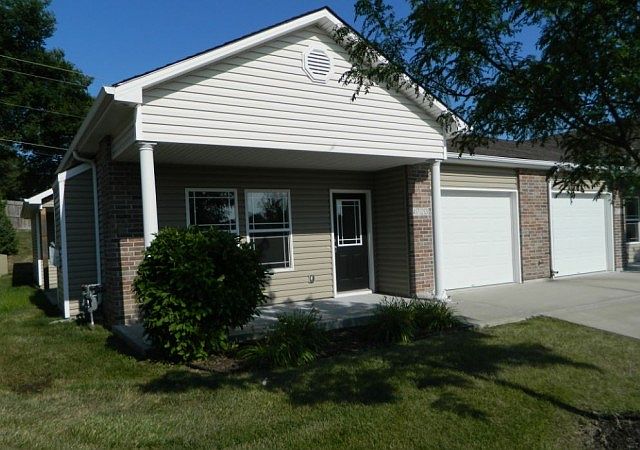 1st image of 4723 S Union Ave #D10l