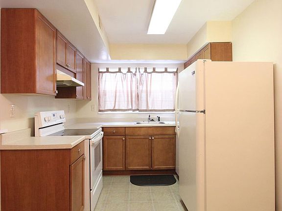 5th image of 12238 Stevenson Ct #12238