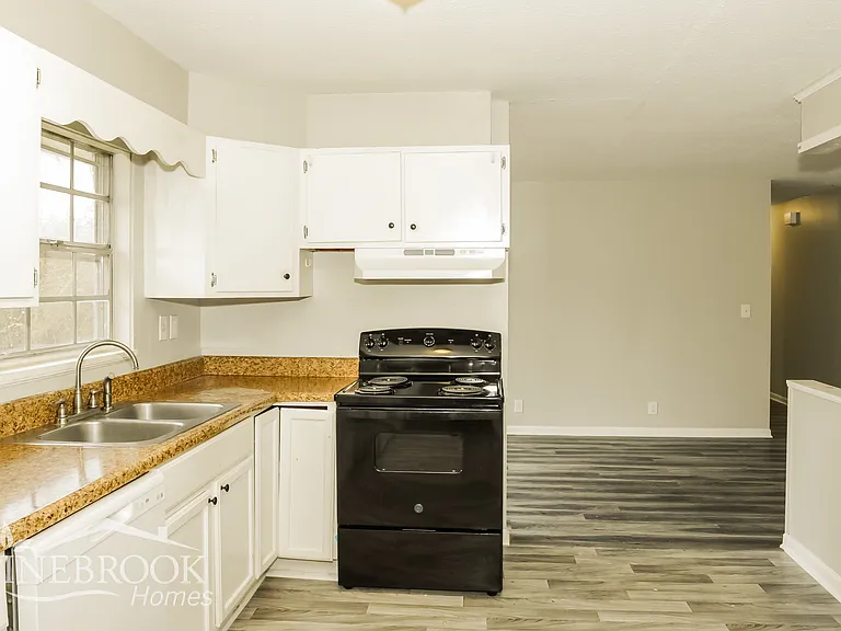 6104 Valley Park Dr NW — Photo 7