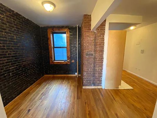 Rented by Crosstown Apartments NYC | media 28