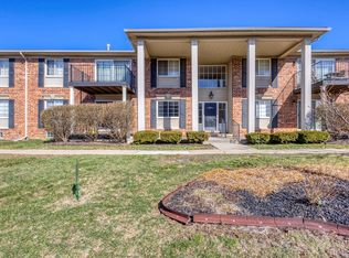 6121 Orchard Lake Rd APT 102, West Bloomfield, MI 48322