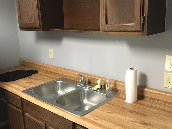 2nd image of 536 Forest Ave