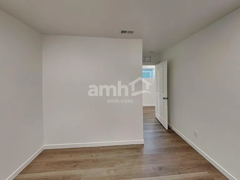 320 N Addison Way — Photo 15