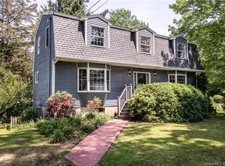 272 Woodland Rd, Guilford, CT 06437