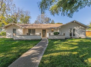 3401 Oakridge Ln, Waco, TX 76708