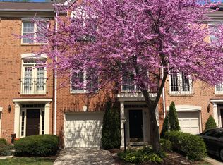 11432 Summer House Ct, Reston, VA 20194