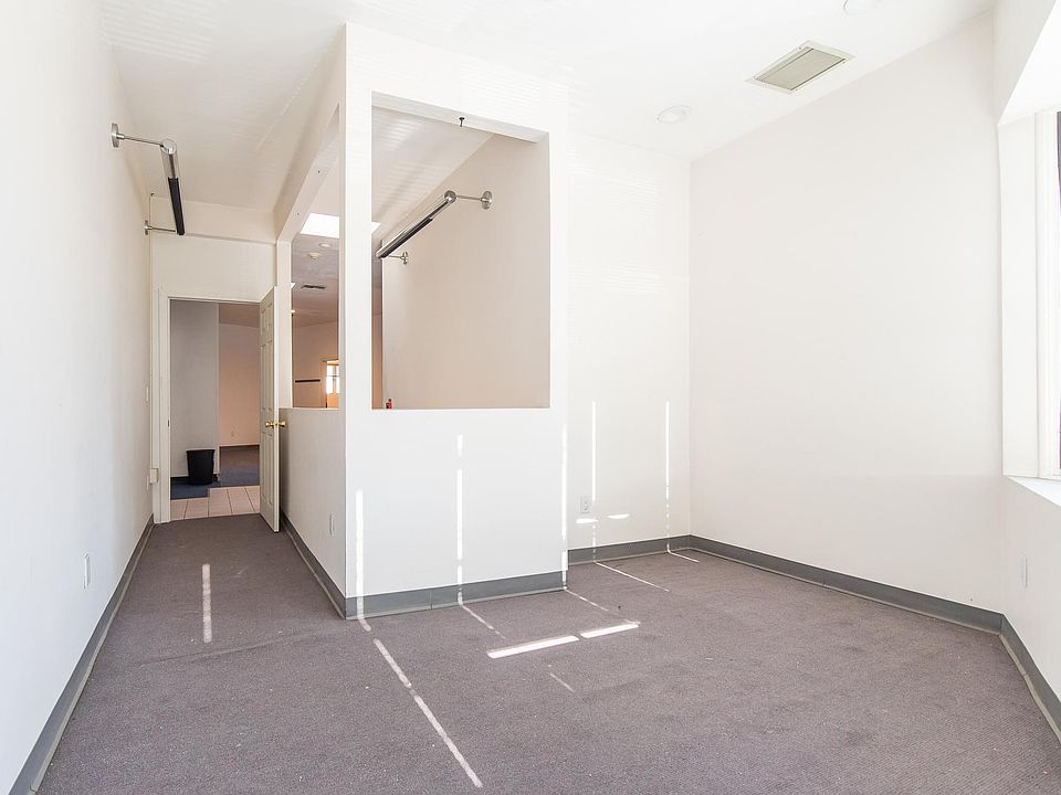 1st image of 124 Taunton Ave #2