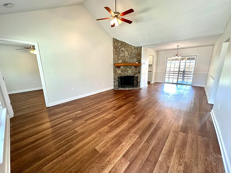 221 Frying Pan Ct — Photo 3