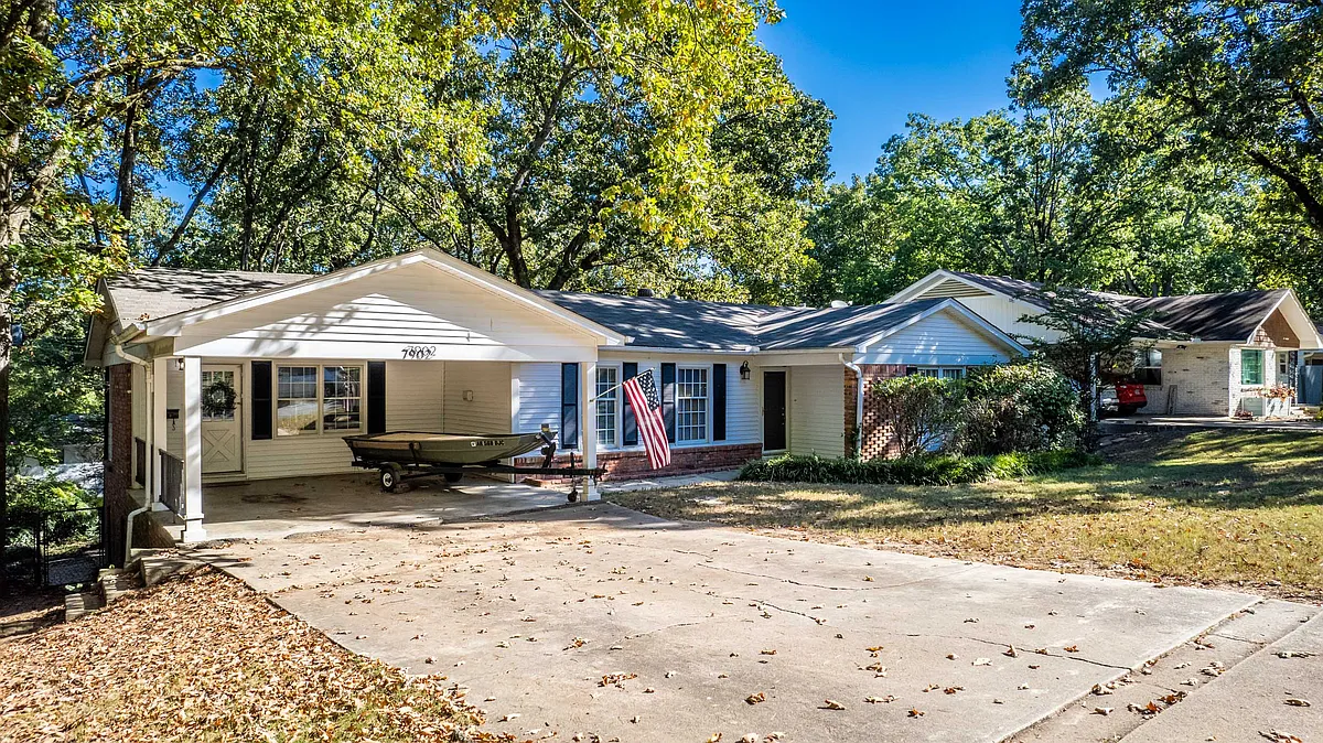Building Photo - 7902 Harmon Dr