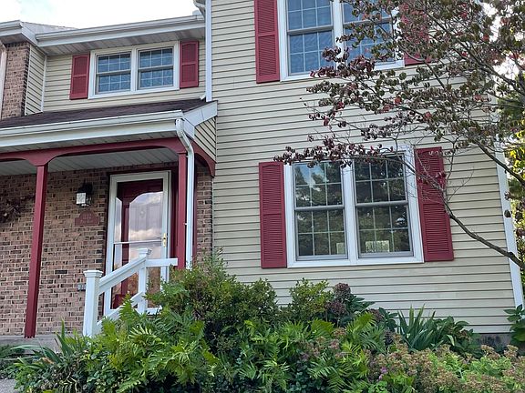 2nd image of 1132 Pond Rd
