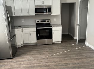 24 West St #1, Warwick, RI 02886