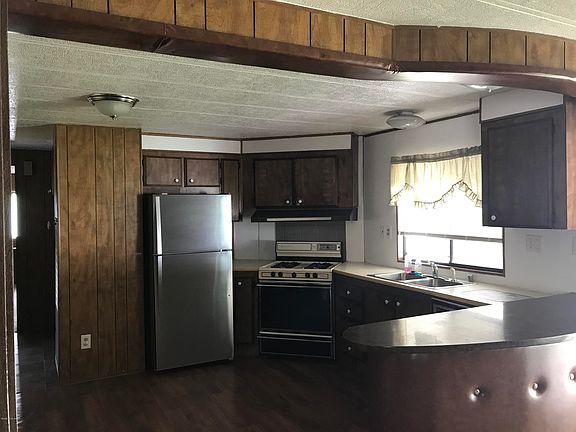 3rd image of 3710 NE 59th Ave