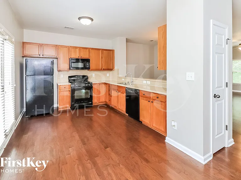 850 Riverdance Dr — Photo 6