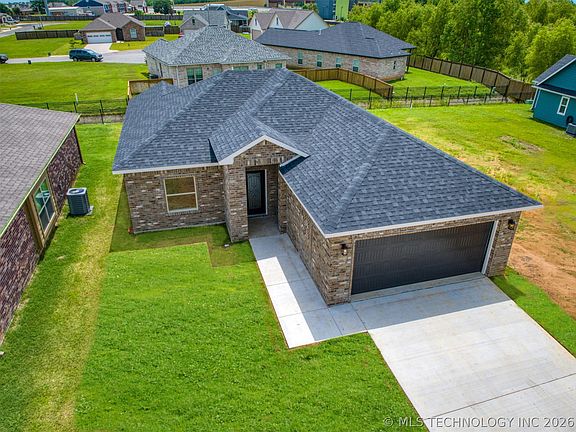 2nd image of 1190 Wild Indigo Cir