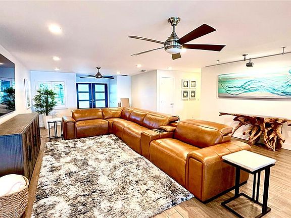 5th image of 980 Boca Ciega Isle Dr