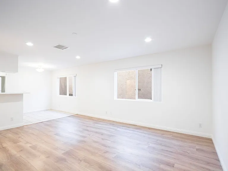 Discover Modern Townhome Living in Palms - 1 & 2 Bedrooms Available, Moments from Culver City! — Photo 12