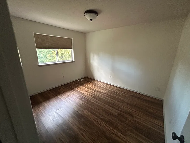 4227 E 38th Ave — Photo 11