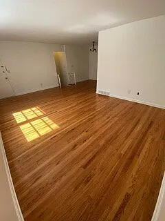 1423 Everett Ave #1 — Photo 3