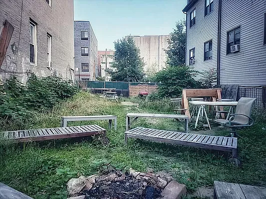 Rented by Bright Villas LLC | media 12