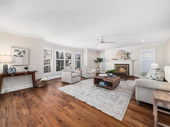 4th image of 1827 Hermitage Pl