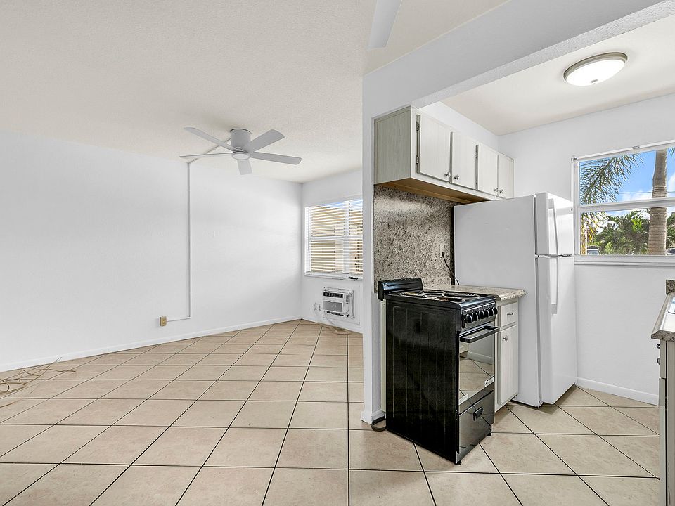 1st image of 616 Lucerne Ave APT 4