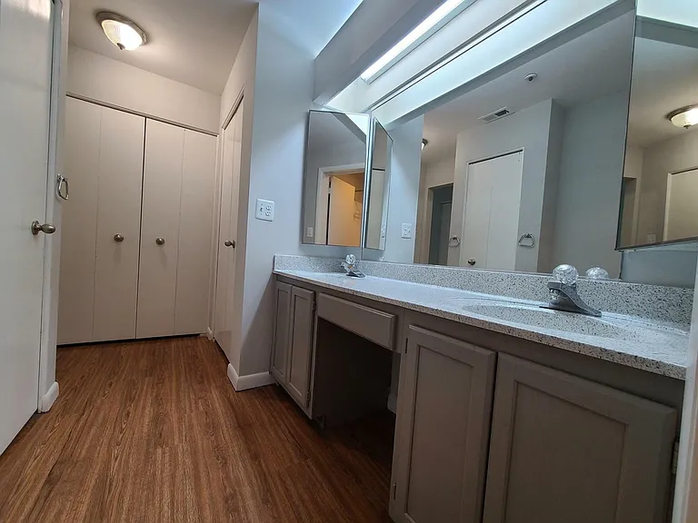5 Pleasant Ridge Dr — Photo 12