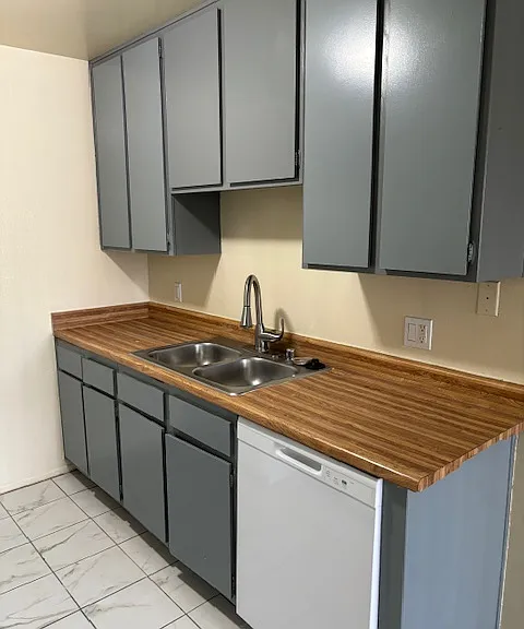6248 Vineland Ave #201 — Photo 4