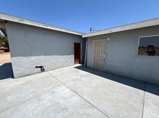 15721 Smoke Tree St #1, Hesperia, CA 92345