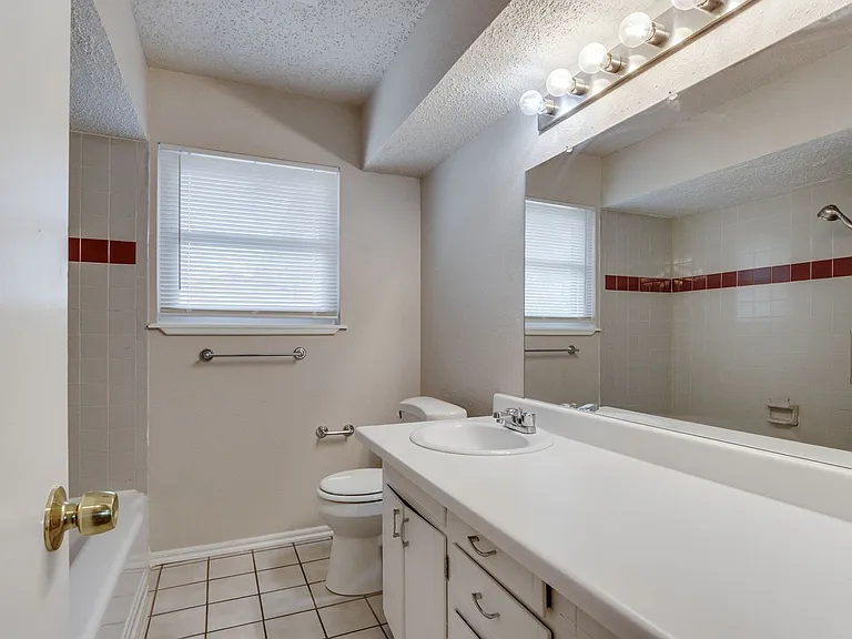 1805 Melody Dr — Photo 21