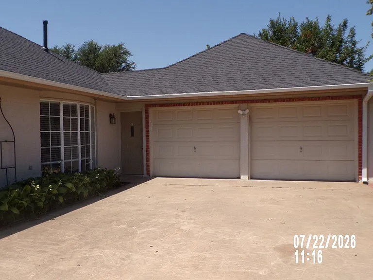 802 NW Seaton Pl — Photo 39
