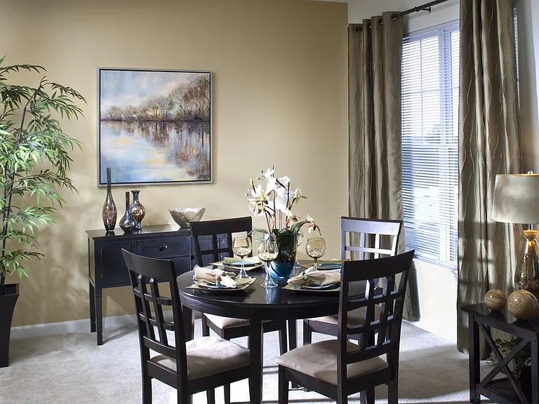 Classic Package I dining area with carpet