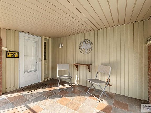 3rd image of 13824 Park Pl #26