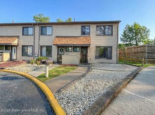 104 Bower Ct, Staten Island, NY