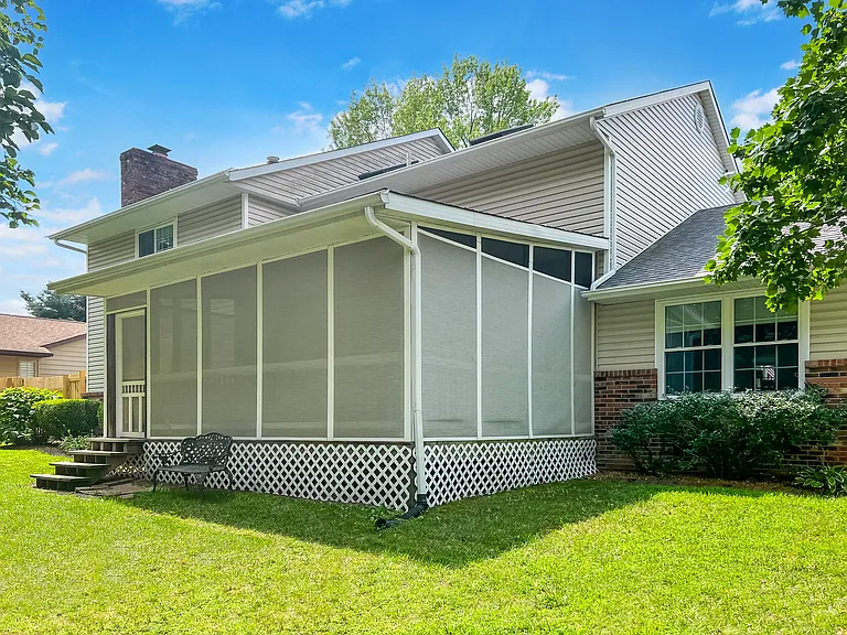 1026 Woodleaf Dr — Photo 11