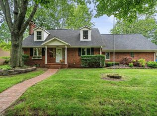 28037 Roan Dr, Warren, MI 48093