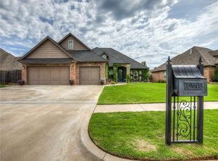 19608 Meadow Bend Ave, Edmond, OK 73012