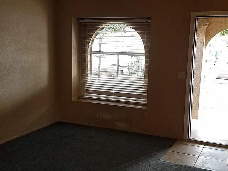 1720 E Isabella Ave — Photo 2