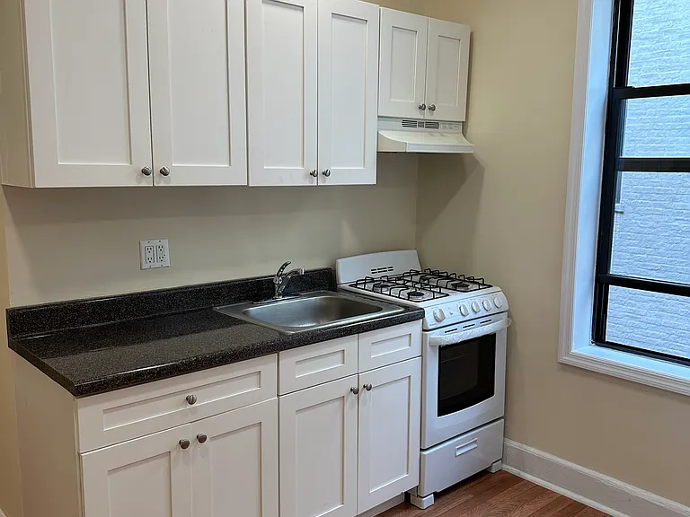 23-28 31st Ave #8 — Photo 13