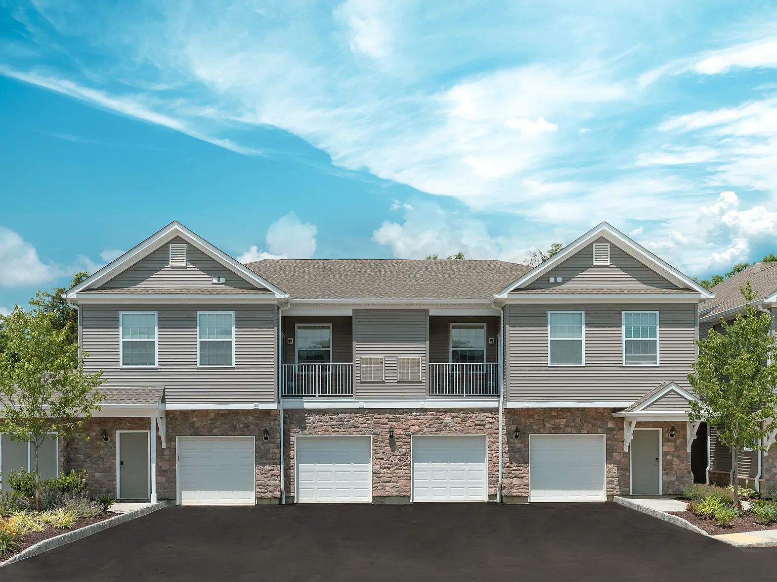 Meadow Ridge Luxury Apartments — Photo 2