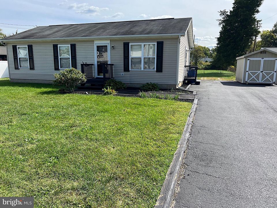 1st image of 10 Jerrys Ave
