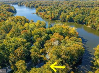 5708 Lakeview Rd, Quinton, VA 23141