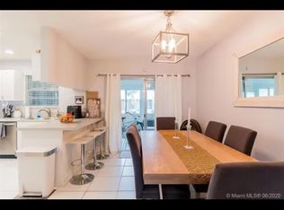 2876 S Cambridge Ln, Hollywood, FL 33026