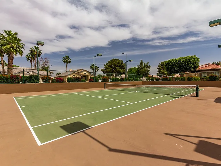 143 N Danyell Ct — Photo 30