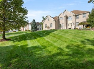 107 Hamilton Trl, Totowa Boro, NJ 07512